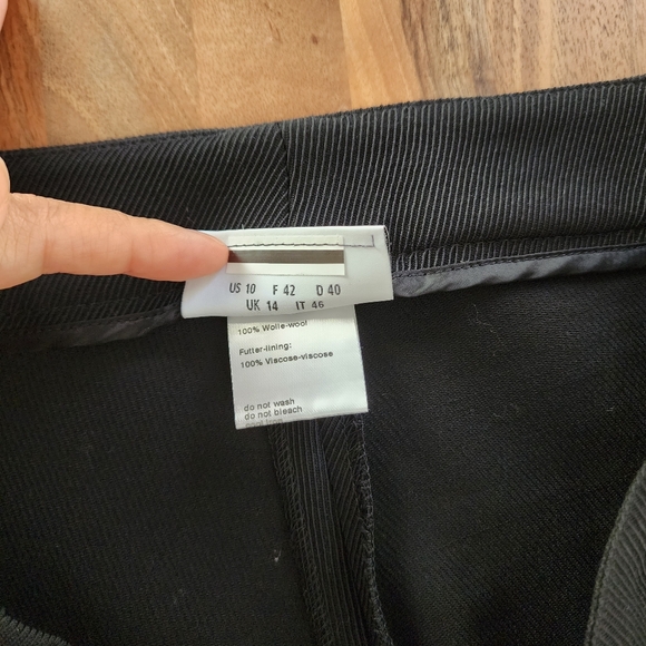 Akris Punto Straight Leg Cropped Tricotine Wool Ruffled Detail Pants Size 10 - Picture 13 of 14